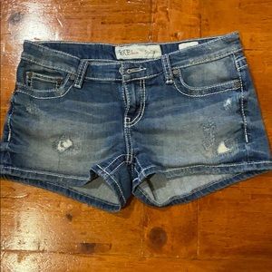 Buckle Stella shorts distressed, low rise, size 27
